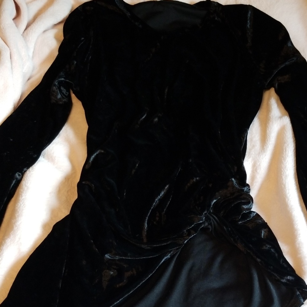 Black velvet long sleeve